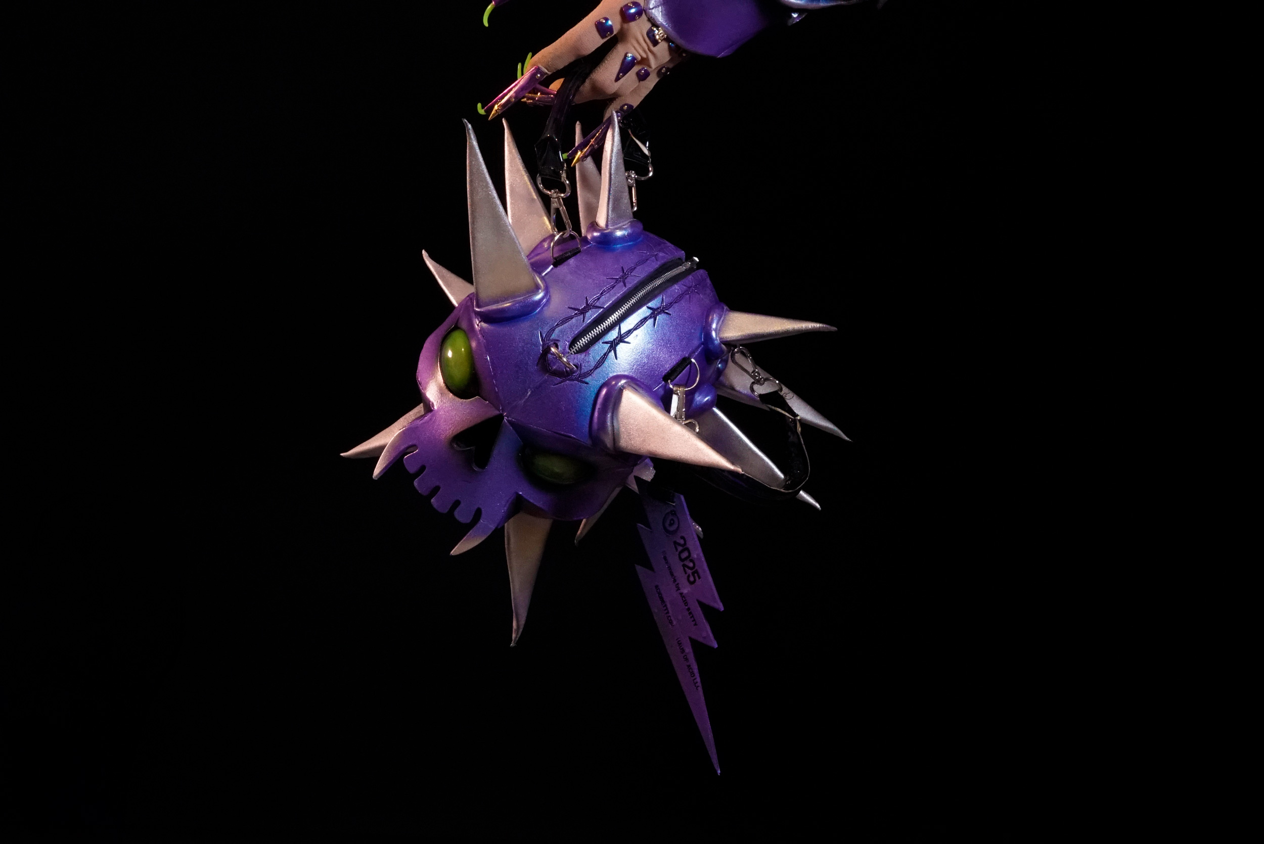 9_ACD8799